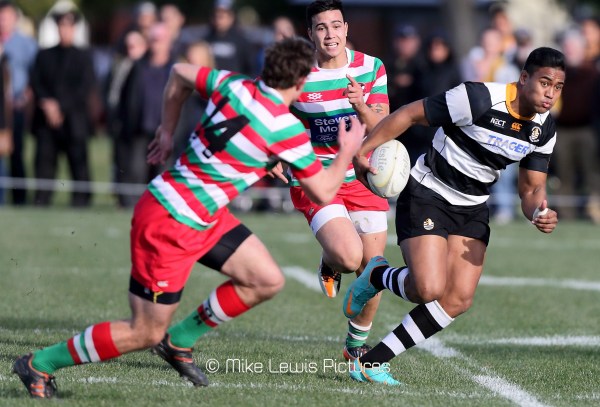 Julian Savea heading to Toulon